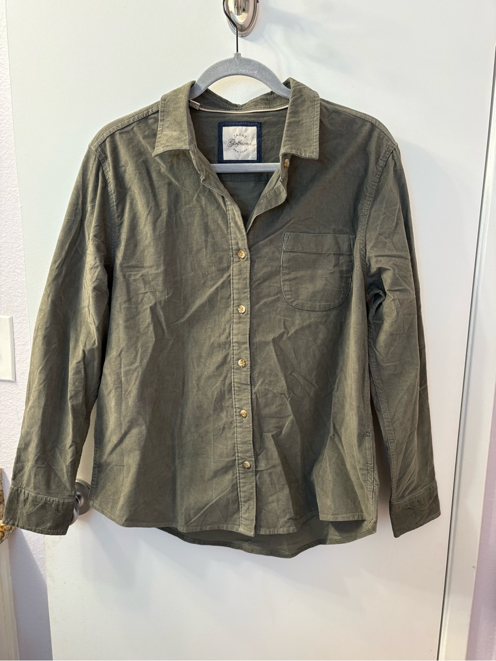 Jacks Girlfriend New York Corduroy Button-Up Shirt in Olive Green PTP 22/L 28